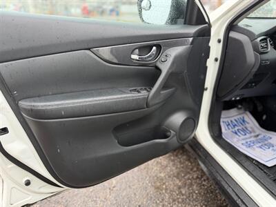 2017 Nissan Rogue S   - Photo 9 - Oshawa, ON L1H 3M2