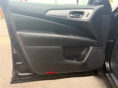 2017 Nissan Pathfinder SL - Photo 11 - Oshawa, ON L1H 3M2