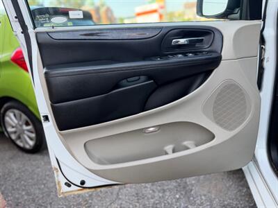 2016 Dodge Grand Caravan SXT - Photo 11 - Oshawa, ON L1H 3M2