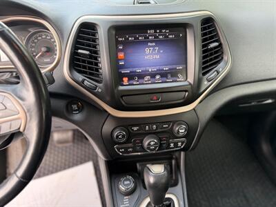 2015 Jeep Cherokee North Edition  4x4 - Photo 9 - Oshawa, ON L1H 3M2