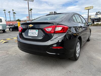2018 Chevrolet Cruze LS Auto - Photo 4 - Santee, CA 92071