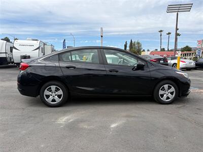 2018 Chevrolet Cruze LS Auto - Photo 5 - Santee, CA 92071
