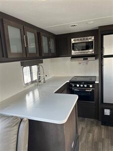 2019 FOREST RIVER SALEM 27 RKS   - Photo 14 - Santee, CA 92071