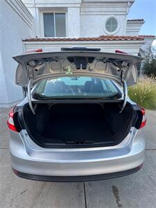 2012 Ford Focus SE - Photo 8 - Santee, CA 92071
