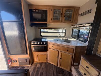 2019 FOREST RIVER FREEDOM EXPRESS ULTRA LITE 246 RKS   - Photo 9 - Santee, CA 92071