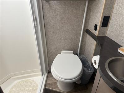 2016 Winnebago NAVION 3500   - Photo 18 - Santee, CA 92071