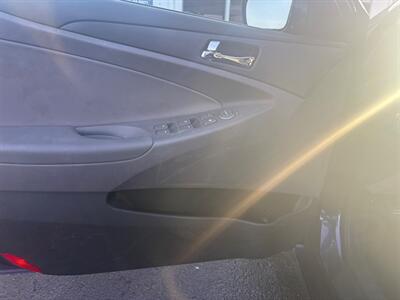 2012 HYUNDAI ELANTRA SE 2.0T   - Photo 9 - Santee, CA 92071