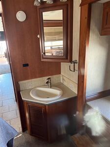 2005 COUNTRY COACH INSPIRE 330 330   - Photo 11 - Santee, CA 92071