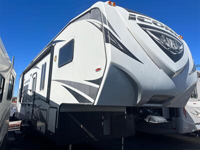 2017 ICONIC 2817 Fifth wheel toyhauler 2817  