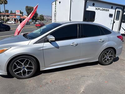 2015 Ford Focus SE   - Photo 4 - Santee, CA 92071
