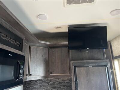 2017 ICONIC 2817 FIFTH WHEEL TOY HAULER 2817   - Photo 12 - Santee, CA 92071