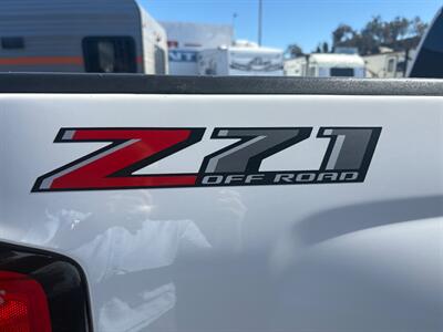 2018 CHEVROLET SILVERADO 1500 Z71 4X4 LT   - Photo 5 - Santee, CA 92071