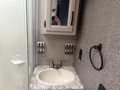 2021 Jayco JAYFLIGHT 27L 27L   - Photo 15 - Santee, CA 92071