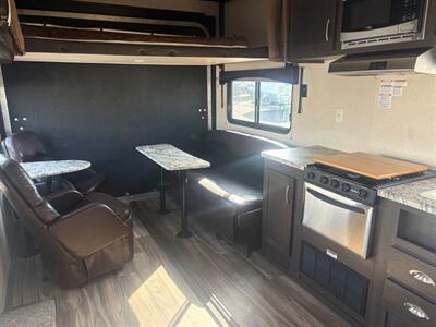 2013 FOREST RIVER STEALTH FS 2413 - Photo 9 - Santee, CA 92071
