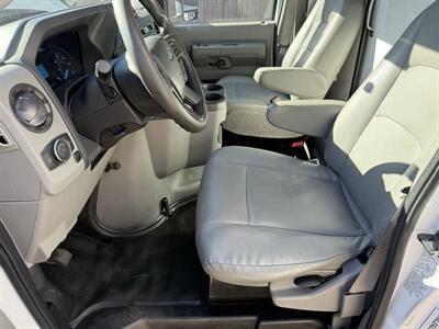 2023 Ford E-350 SD  Box Truck with Liftgate - Photo 21 - Nashville, TN 37210