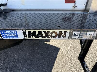 2023 Ford E-350 SD  Box Truck with Liftgate - Photo 43 - Nashville, TN 37210