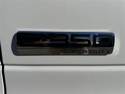 2023 Ford E-350 SD  Box Truck with Liftgate - Photo 12 - Nashville, TN 37210