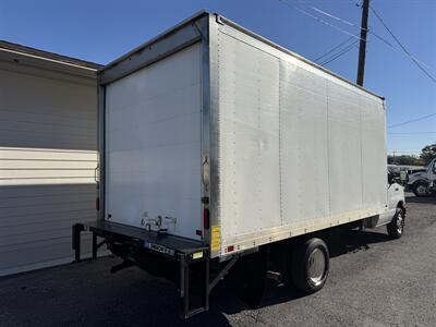 2023 Ford E-350 SD  Box Truck with Liftgate - Photo 2 - Nashville, TN 37210