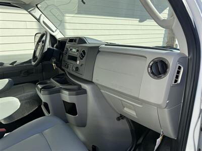2023 Ford E-350 SD  Box Truck with Liftgate - Photo 14 - Nashville, TN 37210