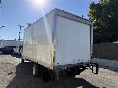 2023 Ford E-350 SD  Box Truck with Liftgate - Photo 40 - Nashville, TN 37210