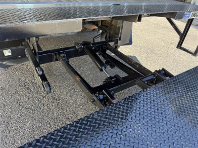 2023 Ford E-350 SD  Box Truck with Liftgate - Photo 57 - Nashville, TN 37210