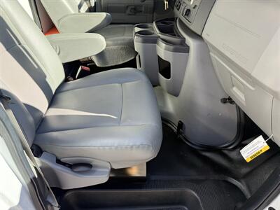 2023 Ford E-350 SD  Box Truck with Liftgate - Photo 11 - Nashville, TN 37210