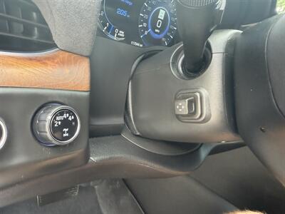 2020 Cadillac Escalade ESV Premium Luxury   - Photo 37 - Nashville, TN 37210