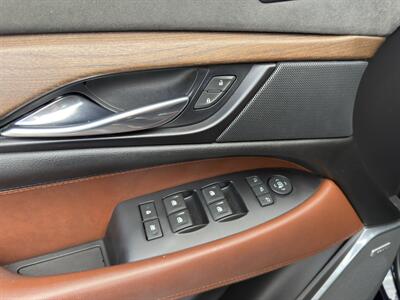 2020 Cadillac Escalade ESV Premium Luxury   - Photo 16 - Nashville, TN 37210
