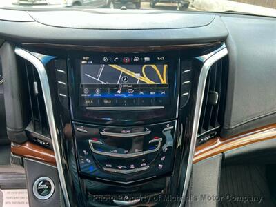 2018 Cadillac Escalade ESV Premium Luxury   - Photo 24 - Nashville, TN 37210