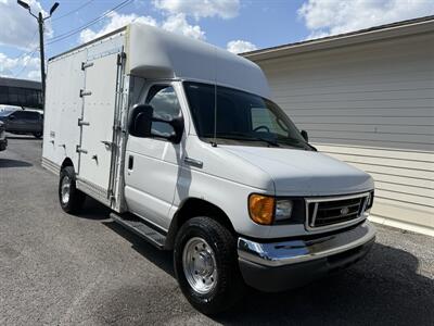 2006 Ford E-350 SD   - Photo 4 - Nashville, TN 37210