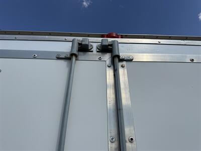 2006 Ford E-350 SD   - Photo 45 - Nashville, TN 37210