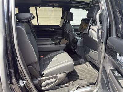 2022 Jeep Grand Wagoneer Obsidian   - Photo 33 - Nashville, TN 37210