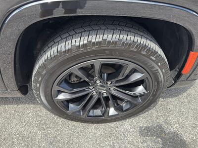 2022 Jeep Grand Wagoneer Obsidian   - Photo 12 - Nashville, TN 37210