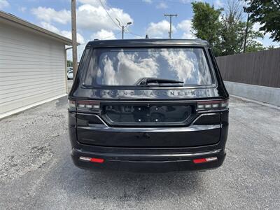 2022 Jeep Grand Wagoneer Obsidian   - Photo 9 - Nashville, TN 37210
