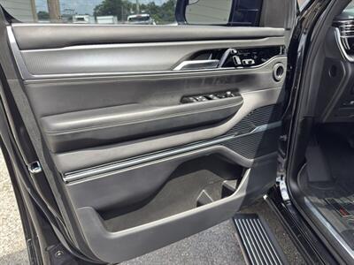 2022 Jeep Grand Wagoneer Obsidian   - Photo 16 - Nashville, TN 37210