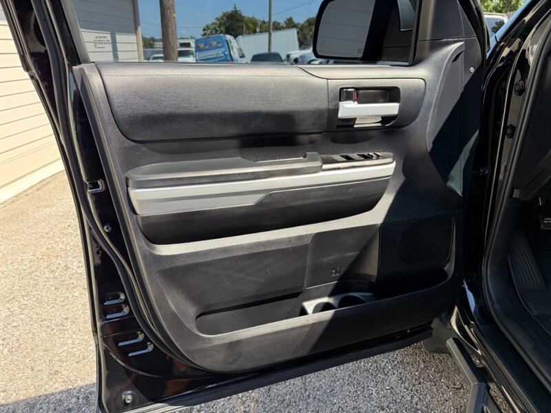 2021 Toyota Tundra SR5 - Photo 17 - Nashville, TN 37210