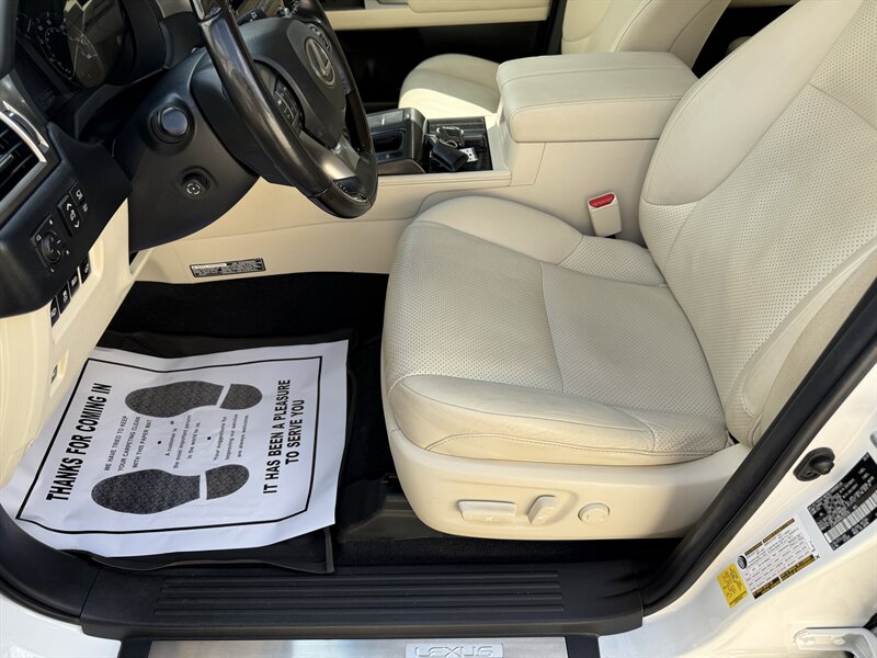 2022 Lexus GX 460 Luxury - Photo 13 - Nashville, TN 37210