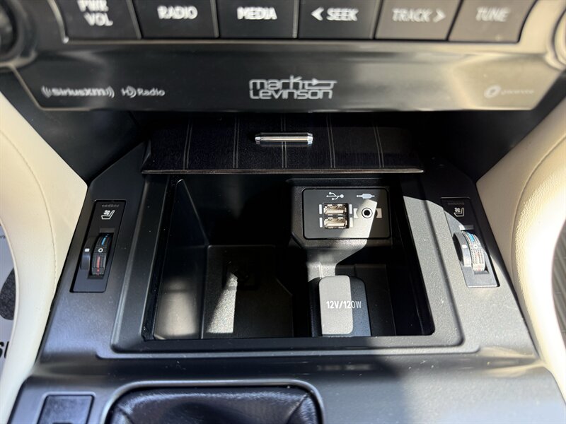 2022 Lexus GX 460 Luxury - Photo 9 - Nashville, TN 37210