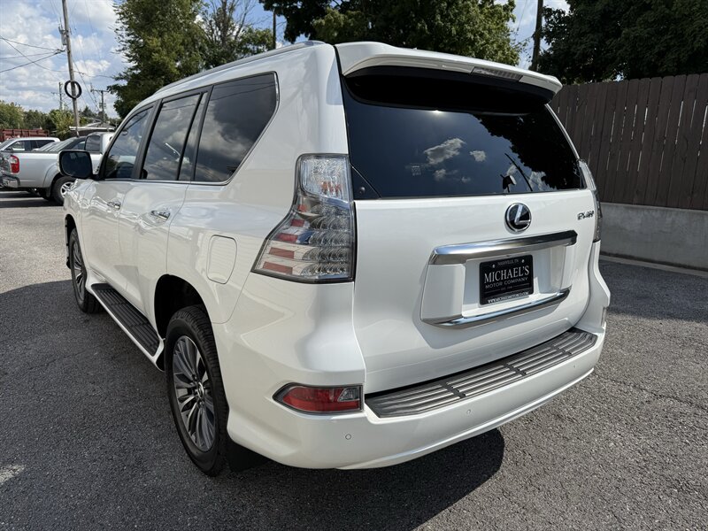 2022 Lexus GX 460 Luxury - Photo 4 - Nashville, TN 37210