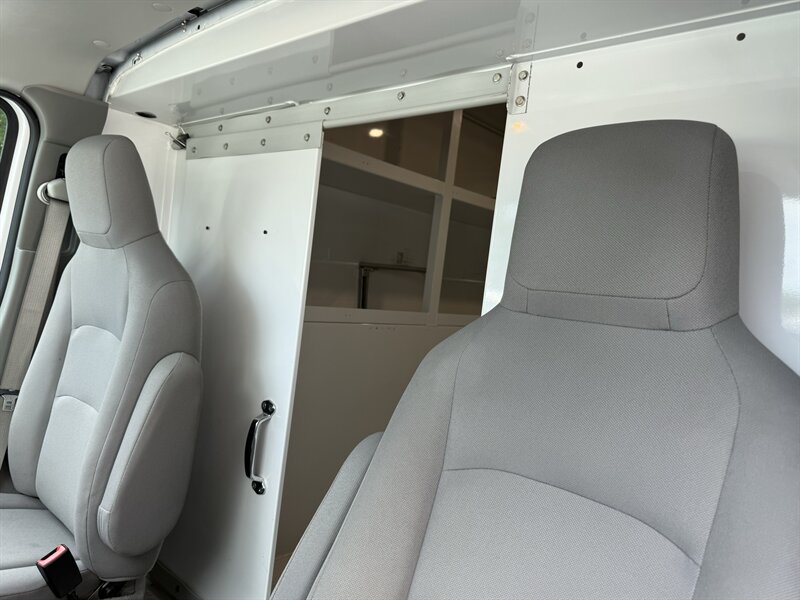 2023 Ford E-350 SD - Photo 9 - Nashville, TN 37210
