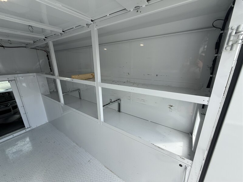 2023 Ford E-350 SD - Photo 36 - Nashville, TN 37210