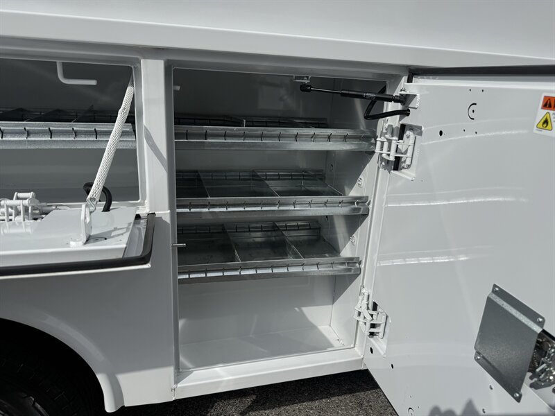 2023 Ford E-350 SD - Photo 42 - Nashville, TN 37210