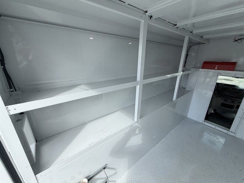 2023 Ford E-350 SD - Photo 33 - Nashville, TN 37210