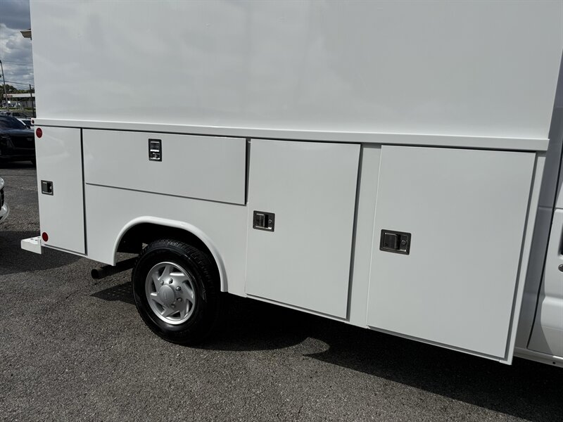 2023 Ford E-350 SD - Photo 27 - Nashville, TN 37210