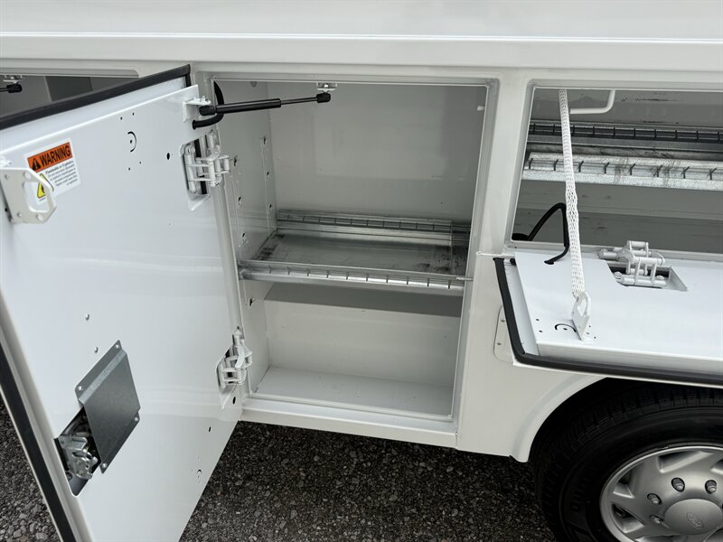 2023 Ford E-350 SD - Photo 32 - Nashville, TN 37210