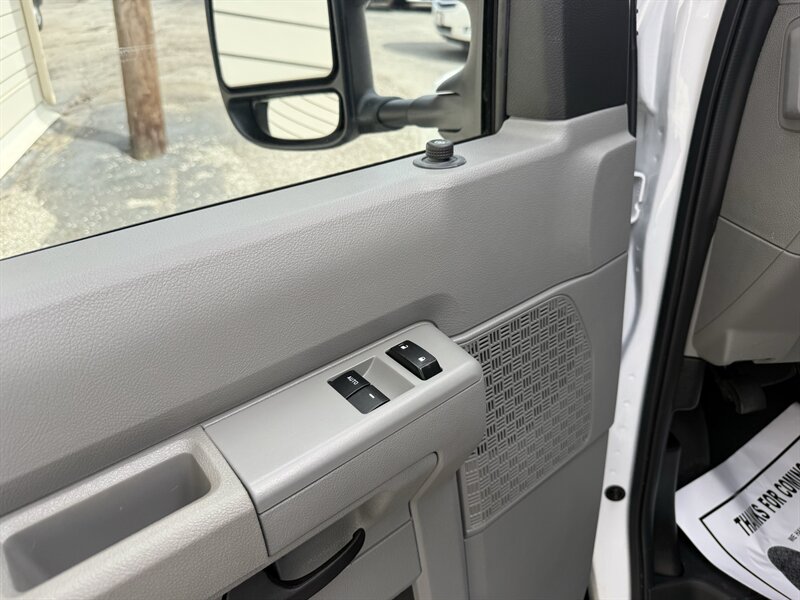 2023 Ford E-350 SD - Photo 7 - Nashville, TN 37210