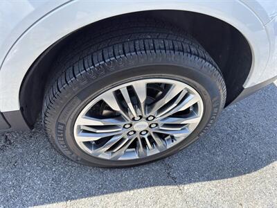 2017 Cadillac XT5 Premium Luxury   - Photo 14 - Nashville, TN 37210
