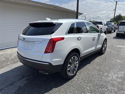 2017 Cadillac XT5 Premium Luxury   - Photo 10 - Nashville, TN 37210