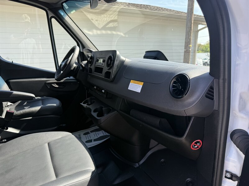 2025 Mercedes-Benz Sprinter 2500 - Photo 7 - Nashville, TN 37210