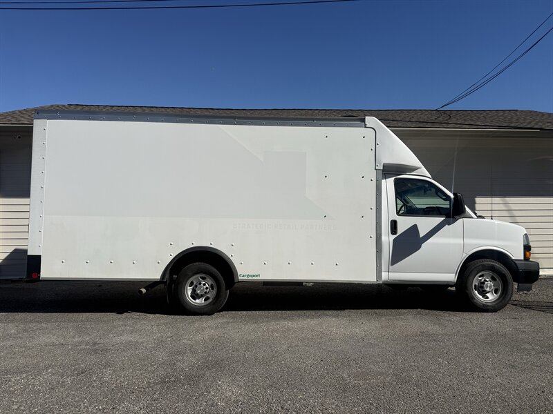 2023 Chevrolet Express 3500   - Photo 1 - Nashville, TN 37210